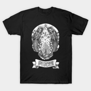 Zodiac pisces skull. T-Shirt